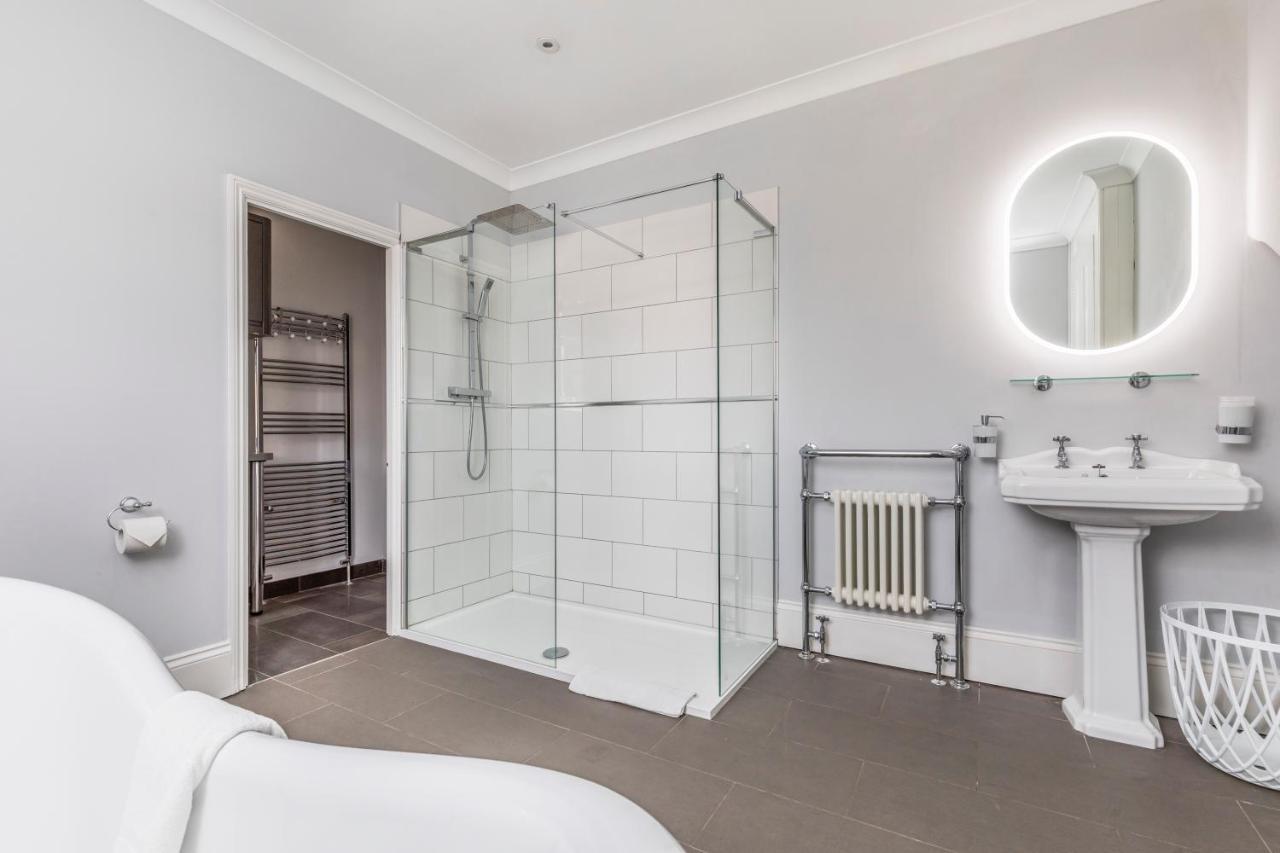 Deluxe Studios With Spa Included Πόρτσμουθ Εξωτερικό φωτογραφία