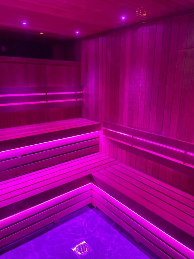 Deluxe Studios With Spa Included Πόρτσμουθ Εξωτερικό φωτογραφία